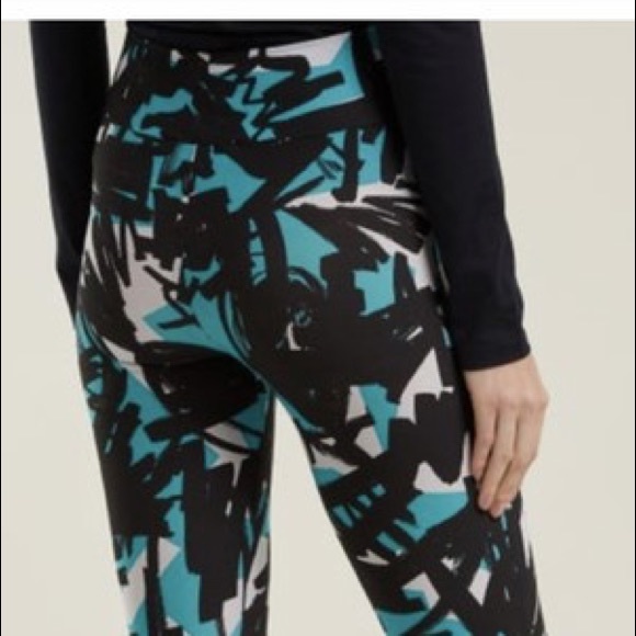 Burberry Leeging - Picture 3 of 3